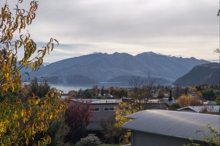 Photo of property in 63 Manuka Crescent, Wanaka, 9305