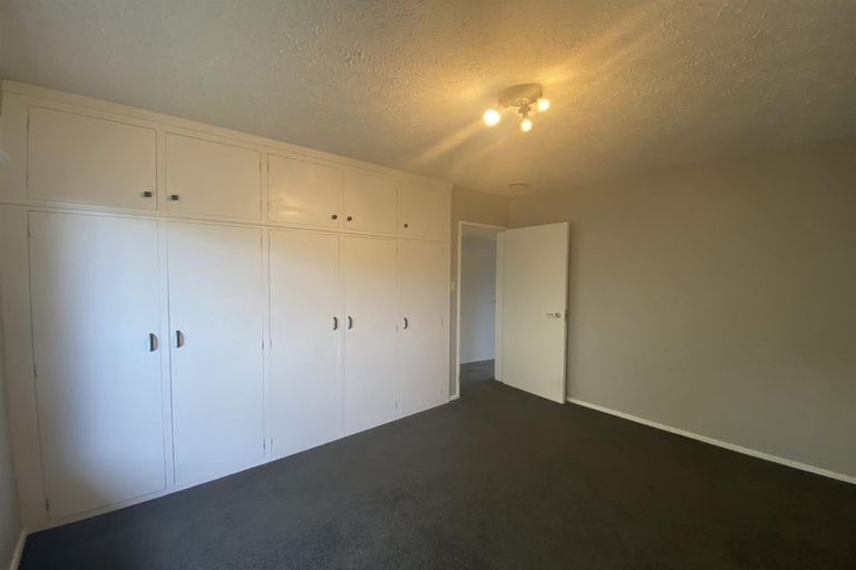 Photo of property in 39 Camberwell Place, Avonhead, Christchurch, 8042