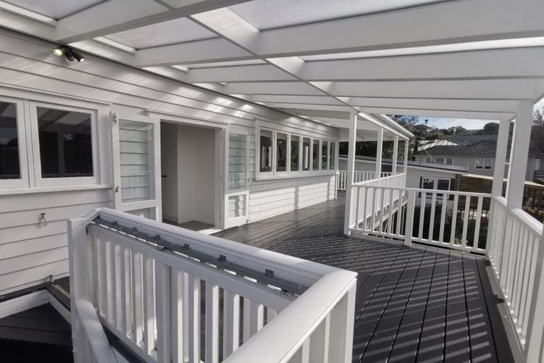 Photo of property in 46 Colonial Road, Birkenhead, Auckland, 0626