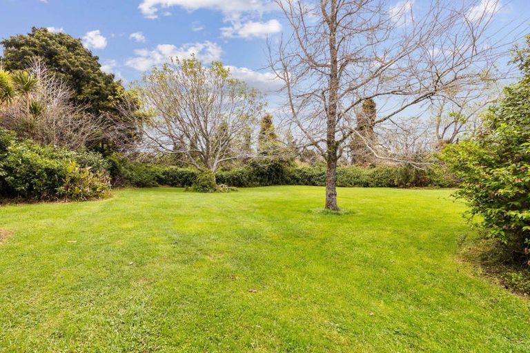 Photo of property in 1097 Junction Road, Egmont Village, New Plymouth, 4372