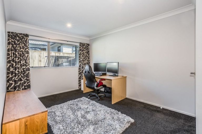Photo of property in 9 Spritsail Place, Whitby, Porirua, 5024
