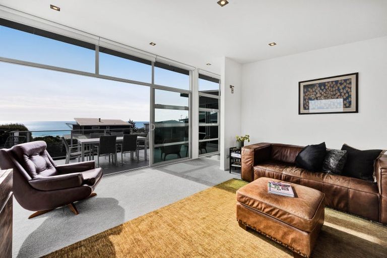 Photo of property in 2/5 Beach Street, Fitzroy, New Plymouth, 4312