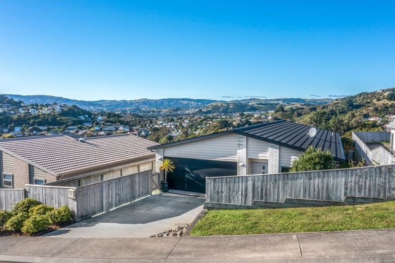 Photo of property in 3 Gennaker Lane, Whitby, Porirua, 5024