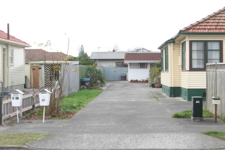 Photo of property in 2/20 Russell Road, Marewa, Napier, 4110