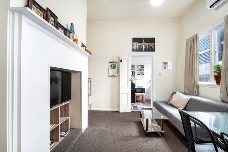 Photo of property in 33 Constable Street, Newtown, Wellington, 6021