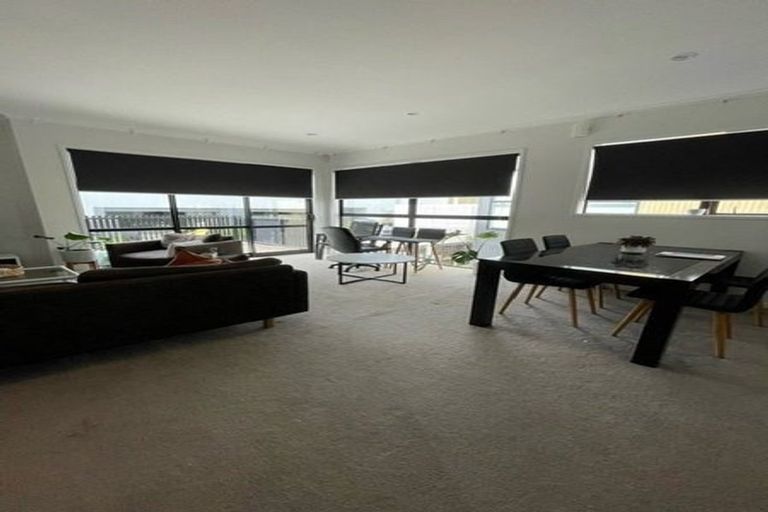 Photo of property in 4 Pheasant Lane, Hobsonville, Auckland, 0616