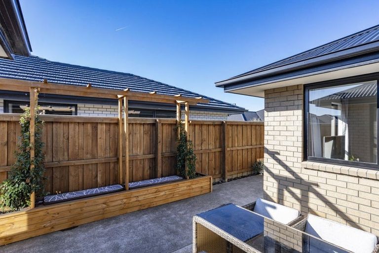 Photo of property in 14 Northmoor Boulevard, Rolleston, 7615