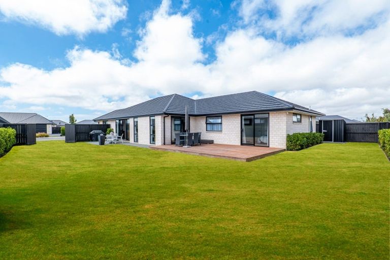 Photo of property in 5 Crest Place, Rolleston, 7615