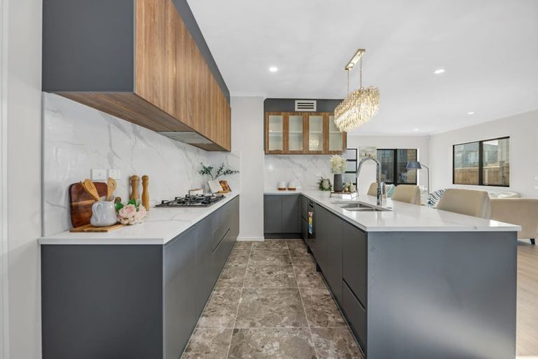 Photo of property in 53 Koromeke Street, Flat Bush, Auckland, 2019