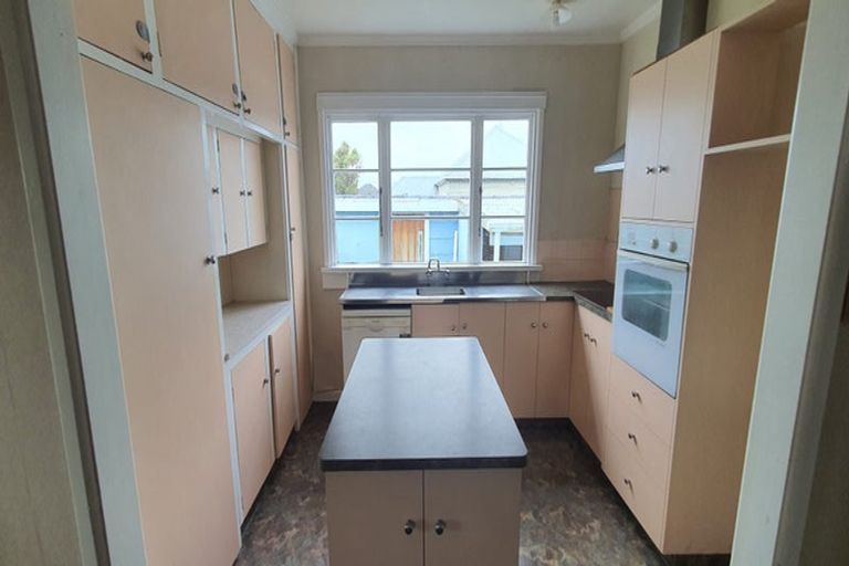 Photo of property in 53 Rhodes Street, Waimate, 7924