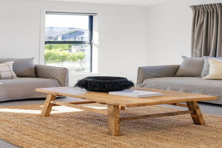 Photo of property in 12 Lewis Way, Cambridge, 3434