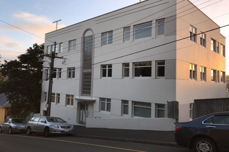 Photo of property in 1u8 Earls Terrace, Mount Victoria, Wellington, 6011