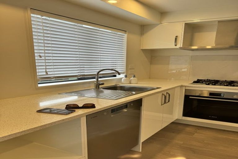 Photo of property in 11 Artistry Lane, Papakura, 2110