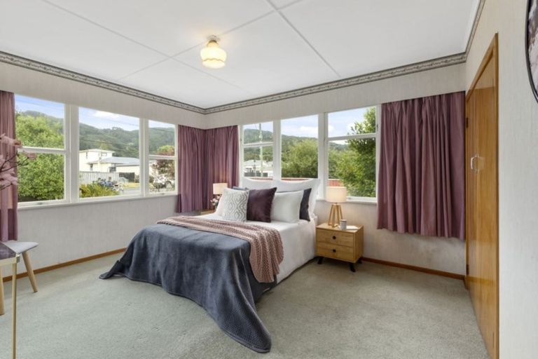 Photo of property in 54 Fraser Street, Wainuiomata, Lower Hutt, 5014