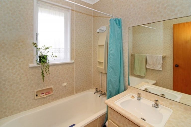 Photo of property in 84 Ngamotu Road, Spotswood, New Plymouth, 4310