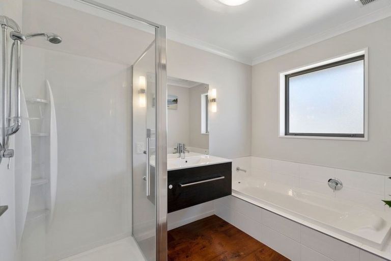 Photo of property in 10b Jozecom Place, Rolleston, 7614