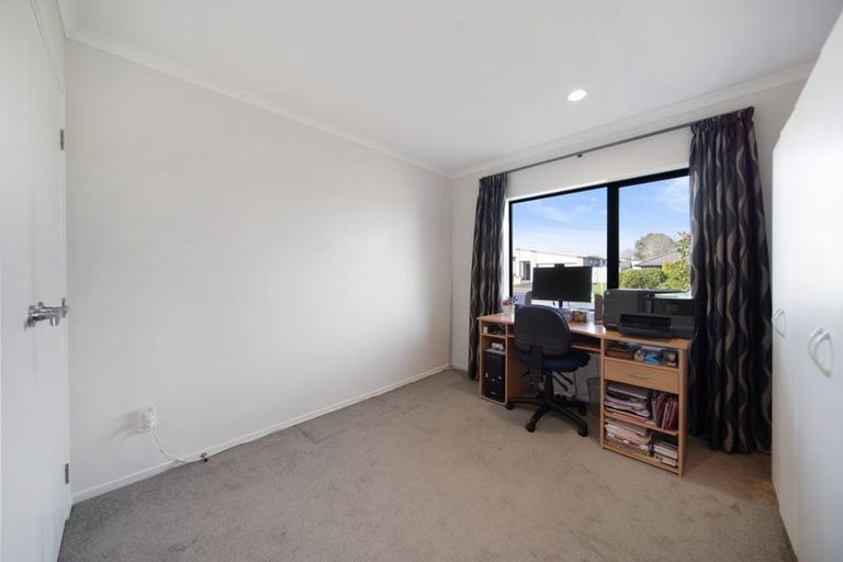 Photo of property in 69 Capriana Drive, Karaka, Papakura, 2113