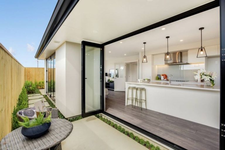 Photo of property in 14 Makete Crescent, Hobsonville, Auckland, 0618