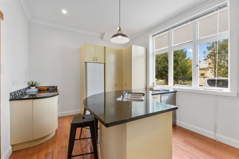 Photo of property in 12 Cambridge Street, Gonville, Whanganui, 4501