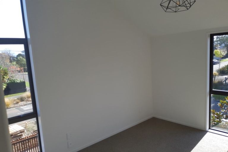 Photo of property in 68 Edward Avenue, Edgeware, Christchurch, 8013