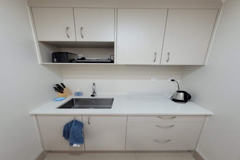 Photo of property in 2/24 Kentigern Close, Pakuranga, Auckland, 2010