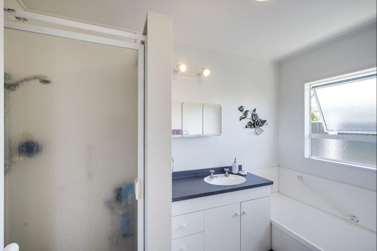 Photo of property in 425 Southland Place, Raureka, Hastings, 4120