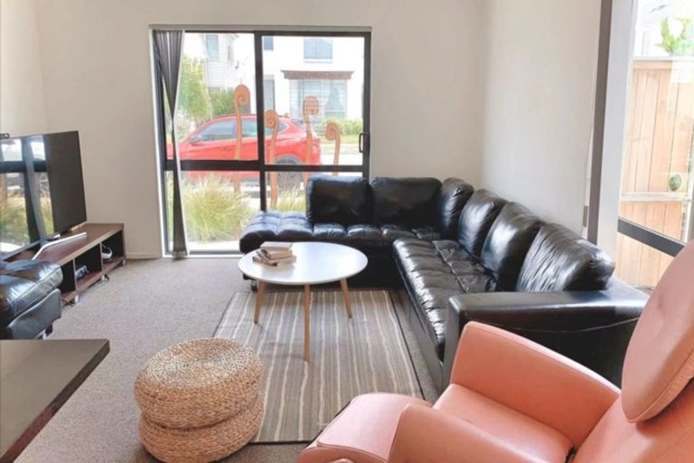 Photo of property in 37 Treestump Road, Takanini, 2112