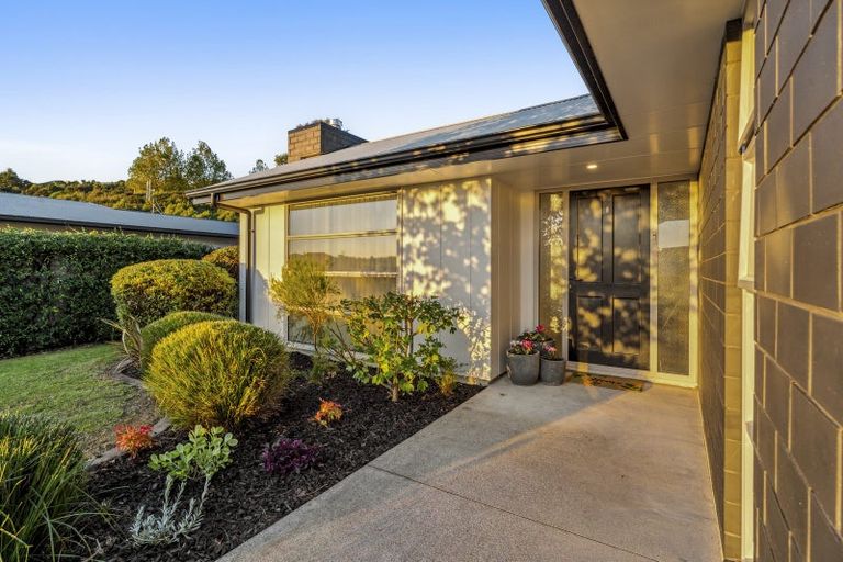 Photo of property in 31 Rochfort Crescent, Pyes Pa, Tauranga, 3112