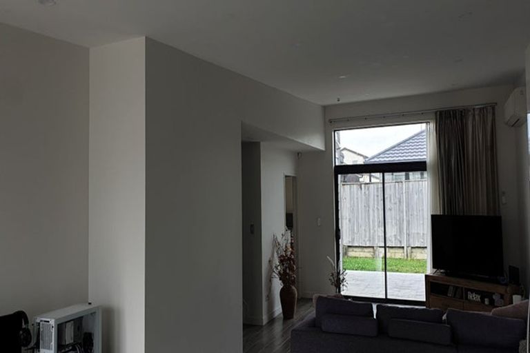 Photo of property in 17 Hoiho Road, Pukekohe, 2120