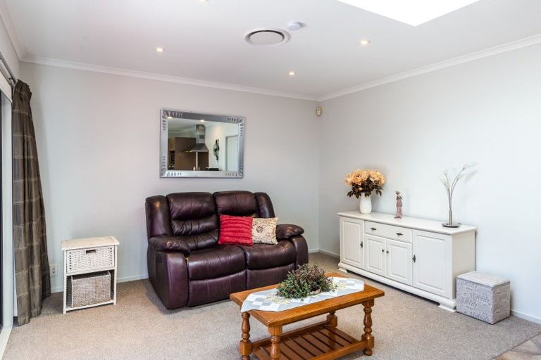 Photo of property in 2 Julies Way, Rangatira Park, Taupo, 3330