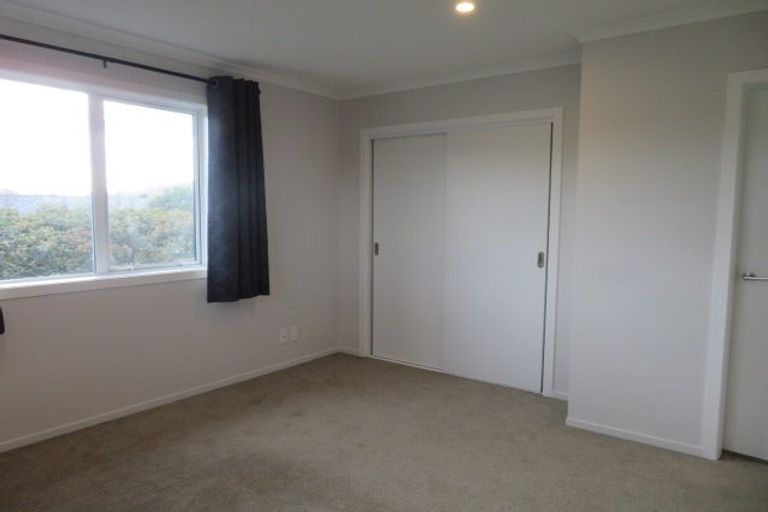 Photo of property in 1b Manderson Grove, Fairfield, Lower Hutt, 5011