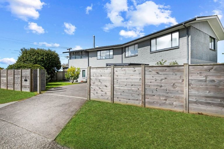 Photo of property in 2a Redwood Drive, Massey, Auckland, 0614