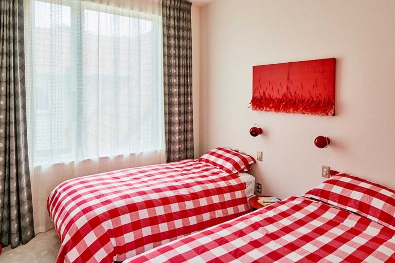 Photo of property in 6 Wilkinson Street, Oriental Bay, Wellington, 6011