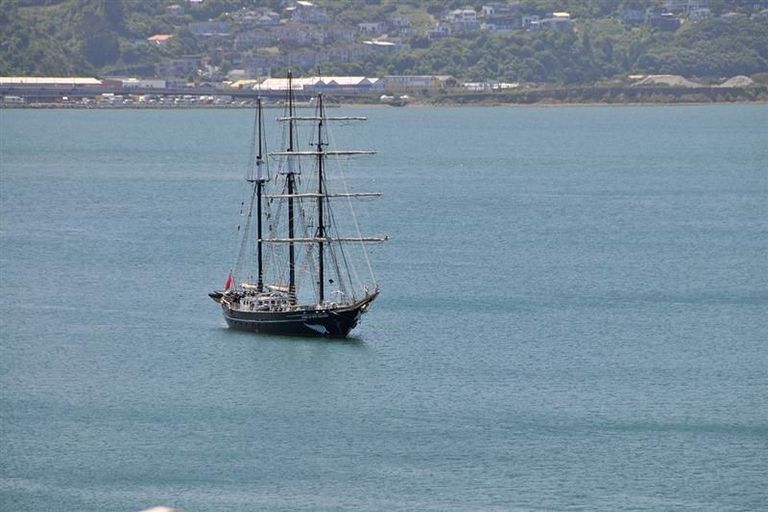 Photo of property in 10/22u Oriental Terrace, Oriental Bay, Wellington, 6011