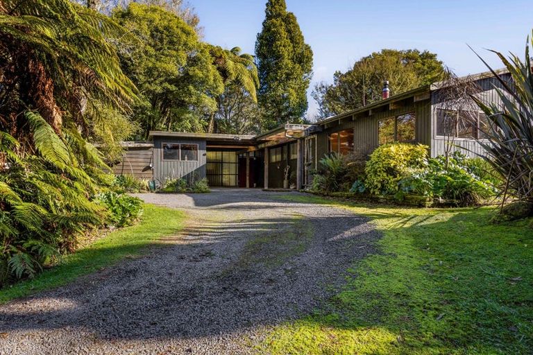 Photo of property in 66 Kent Terrace, Midhirst, Stratford, 4394