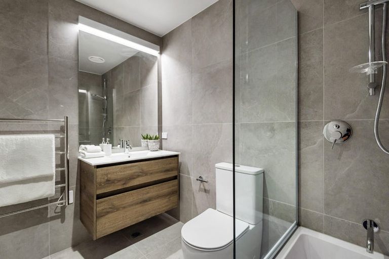 Photo of property in 9b Windlass Street, Long Bay, Auckland, 0630