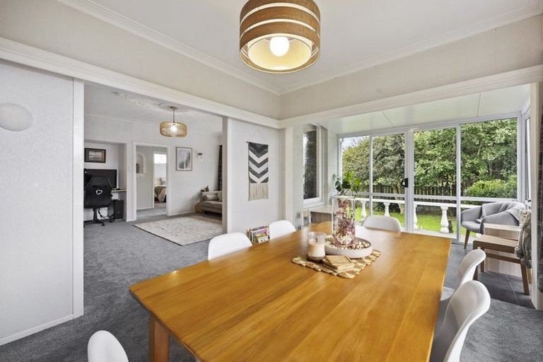 Photo of property in 2 Hood Place, Spotswood, New Plymouth, 4310