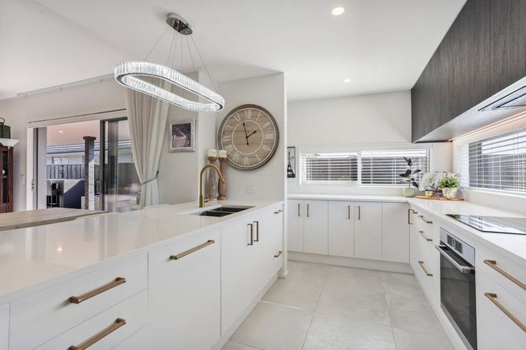 Photo of property in 43 Chambers Avenue, Woodend, 7610