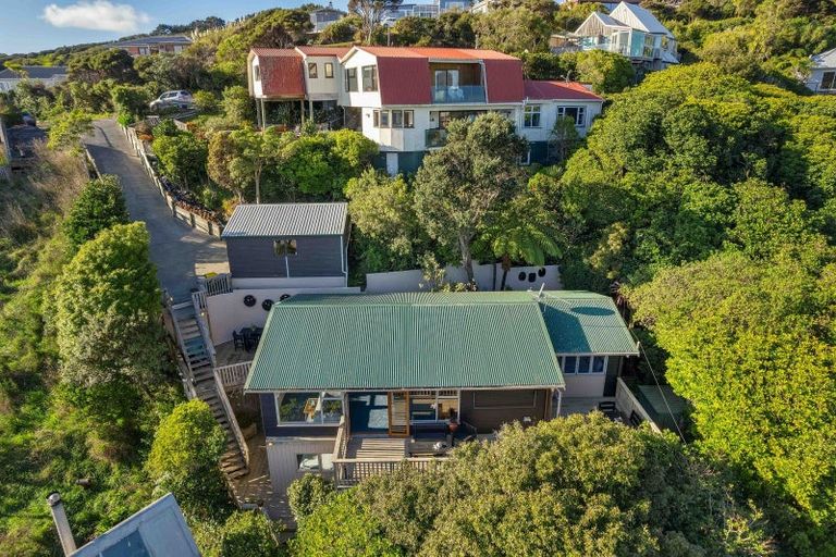 Photo of property in 3a Roys Road, Plimmerton, Porirua, 5026