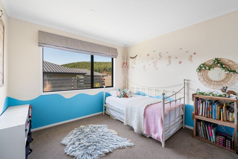 Photo of property in 59 Minaret Ridge, Wanaka, 9305