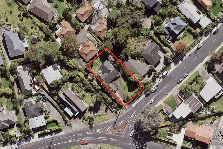 Photo of property in 145 Ocean View Road, Hillcrest, Auckland, 0627