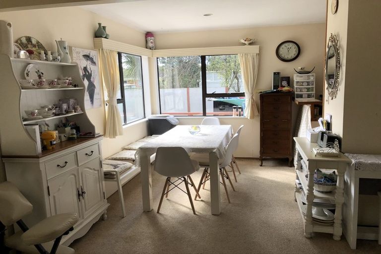 Photo of property in 1/11 Ocean View Road, Hillcrest, Auckland, 0627