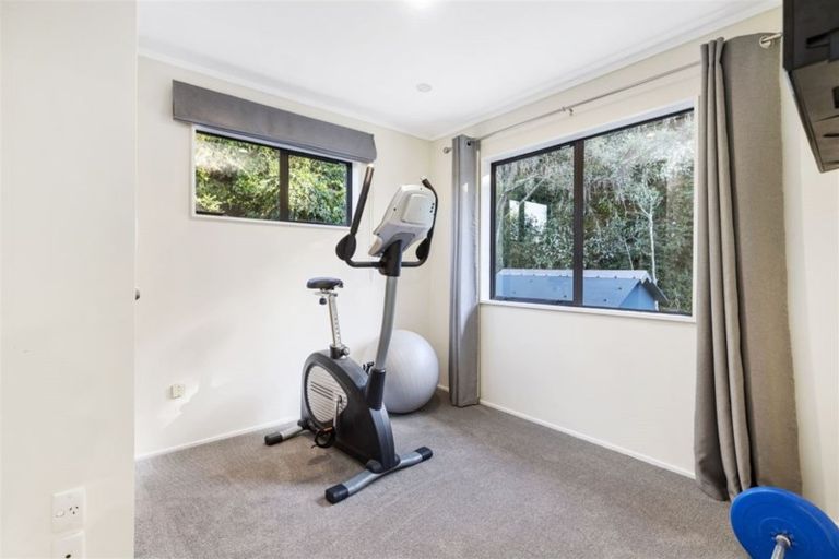 Photo of property in 22 Shackle Lane, Whitby, Porirua, 5024