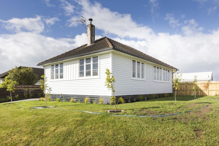 Photo of property in 2 Avon Terrace, Roslyn, Palmerston North, 4414