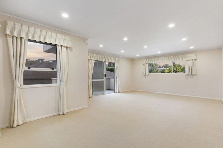 Photo of property in 9 Argo Drive, Half Moon Bay, Auckland, 2012