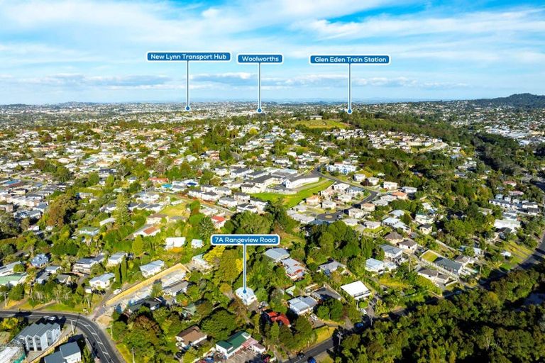 Photo of property in 1/7 Rangeview Road, Sunnyvale, Auckland, 0612