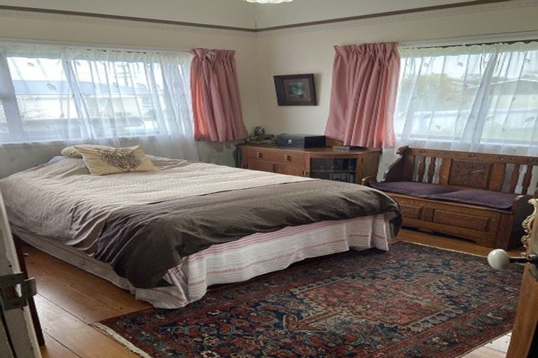 Photo of property in 30 Celia Street, Stratford, 4332