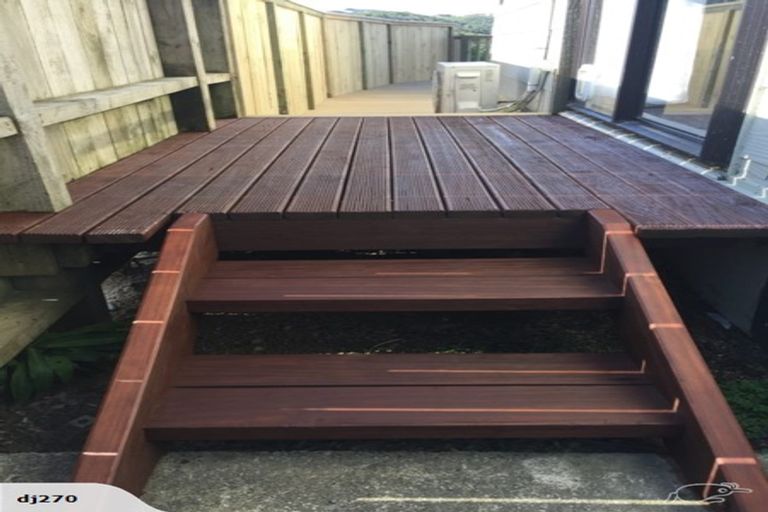 Photo of property in 41a Sunhaven Drive, Newlands, Wellington, 6037