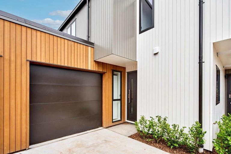 Photo of property in 323 Riverside Drive, Waterloo, Lower Hutt, 5011