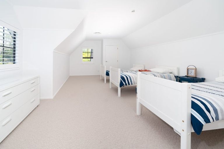 Photo of property in 5 Lavinia Grove, Waikanae Beach, Waikanae, 5036